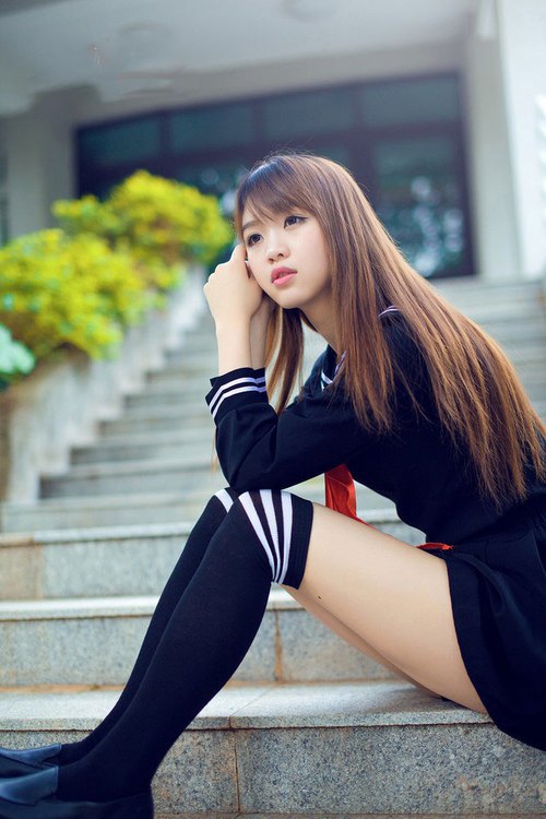 九游社区-_湖人队新援火力全开，引发粉丝热议_，湖人官宣新援